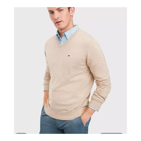 Tommy Hilfiger V neck men's sweater
Sz.Xs - Picture 1 of 9